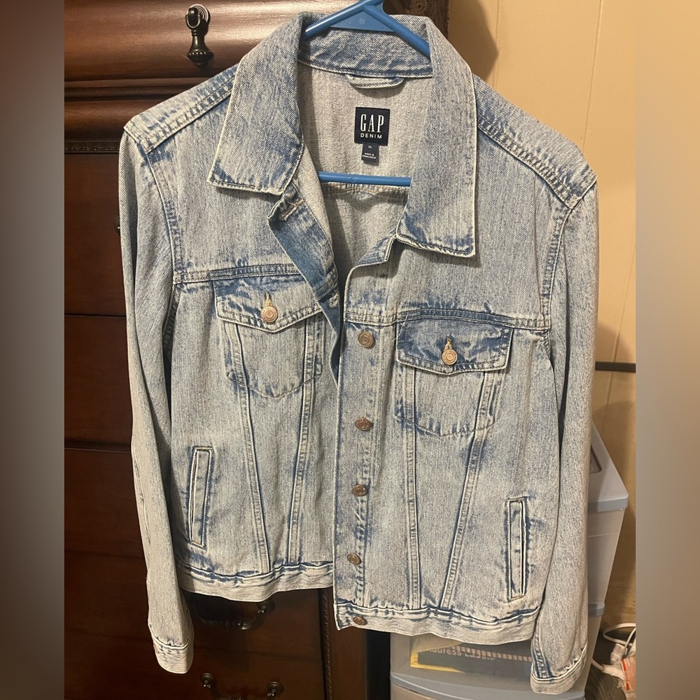 Womens GAP denim jacket XL NWT